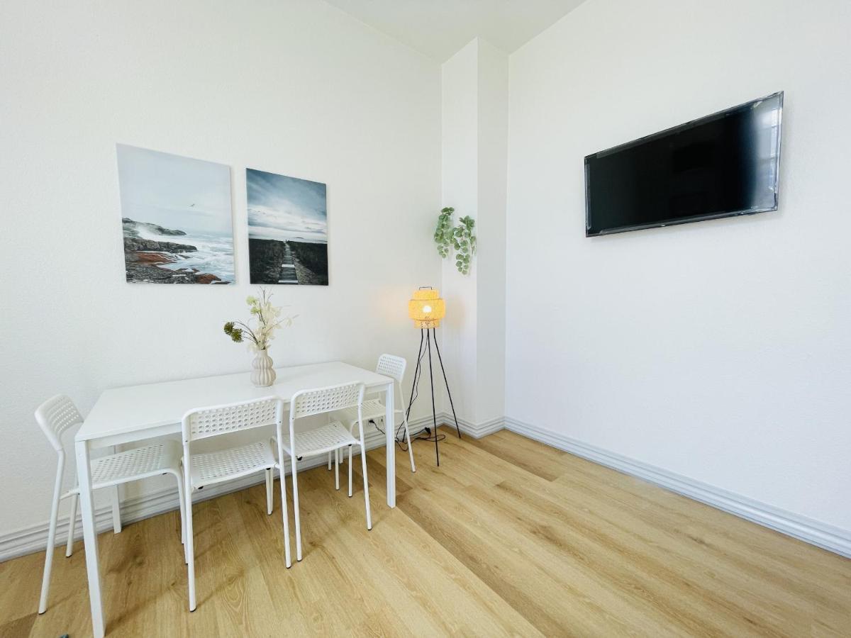 Aday - Blue Light Suite Apartment In The Center Of Hjørring Екстериор снимка